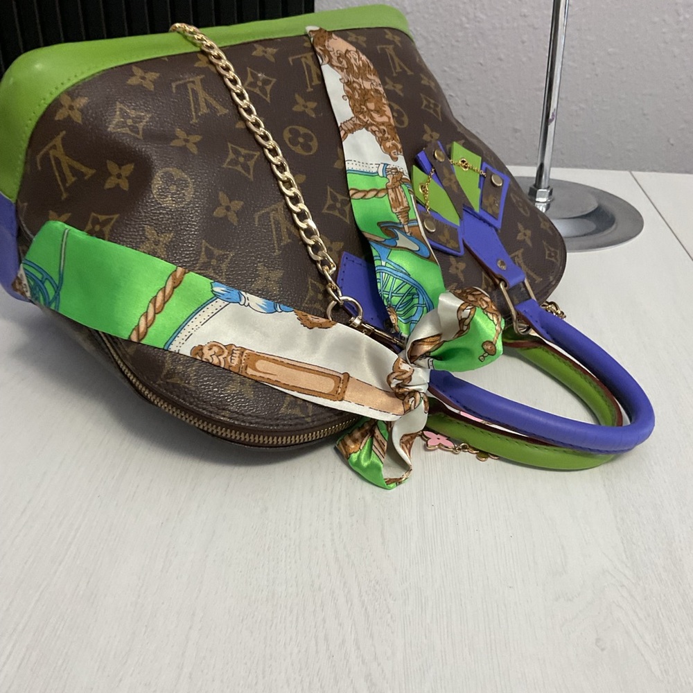 Louis Vuitton Bag - Picture 16 of 16
